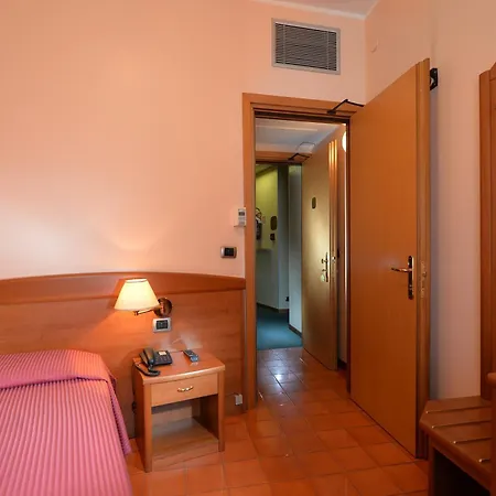 Siena Hotel 2*