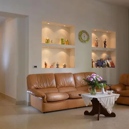 Siena Hotel 2*