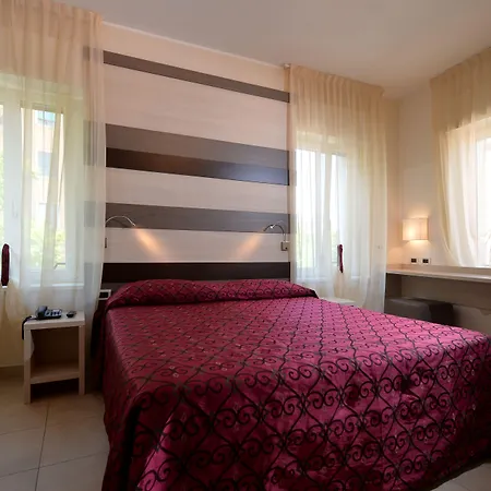 シエナ 2* ヴェローナ